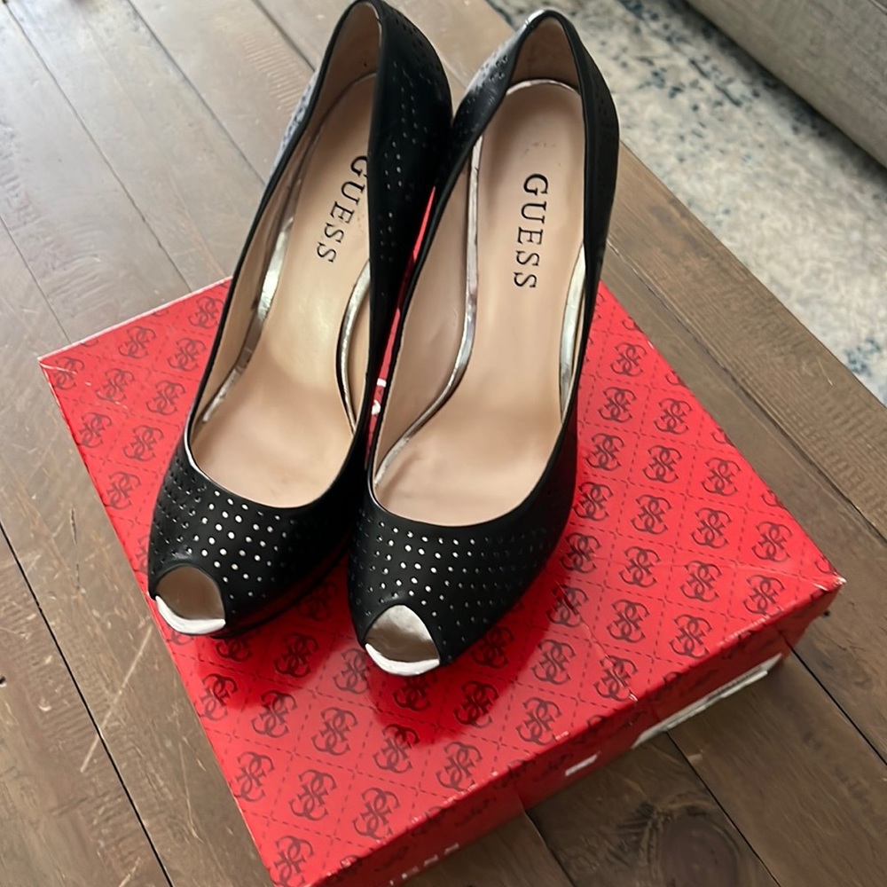 Black shoe